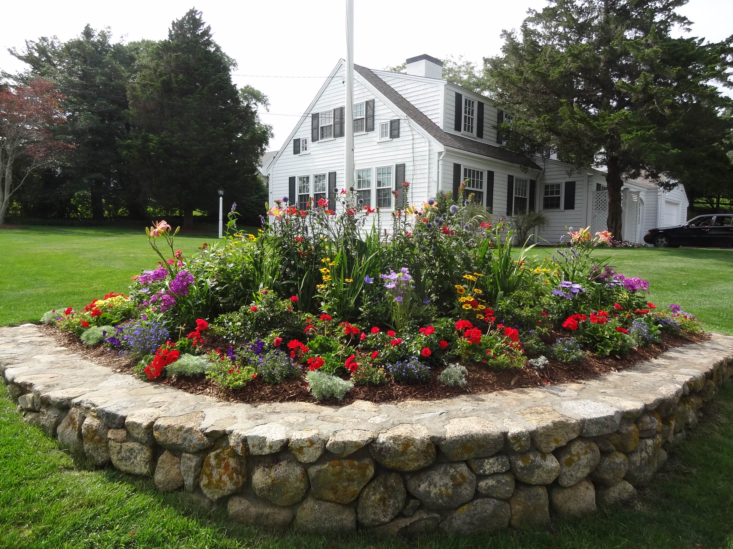 Flagpole Landscaping Houzz, Landscaping Around Flagpole Pictures