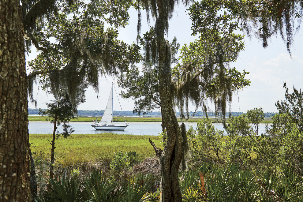 Design ideas for a coastal landscaping in Jacksonville.