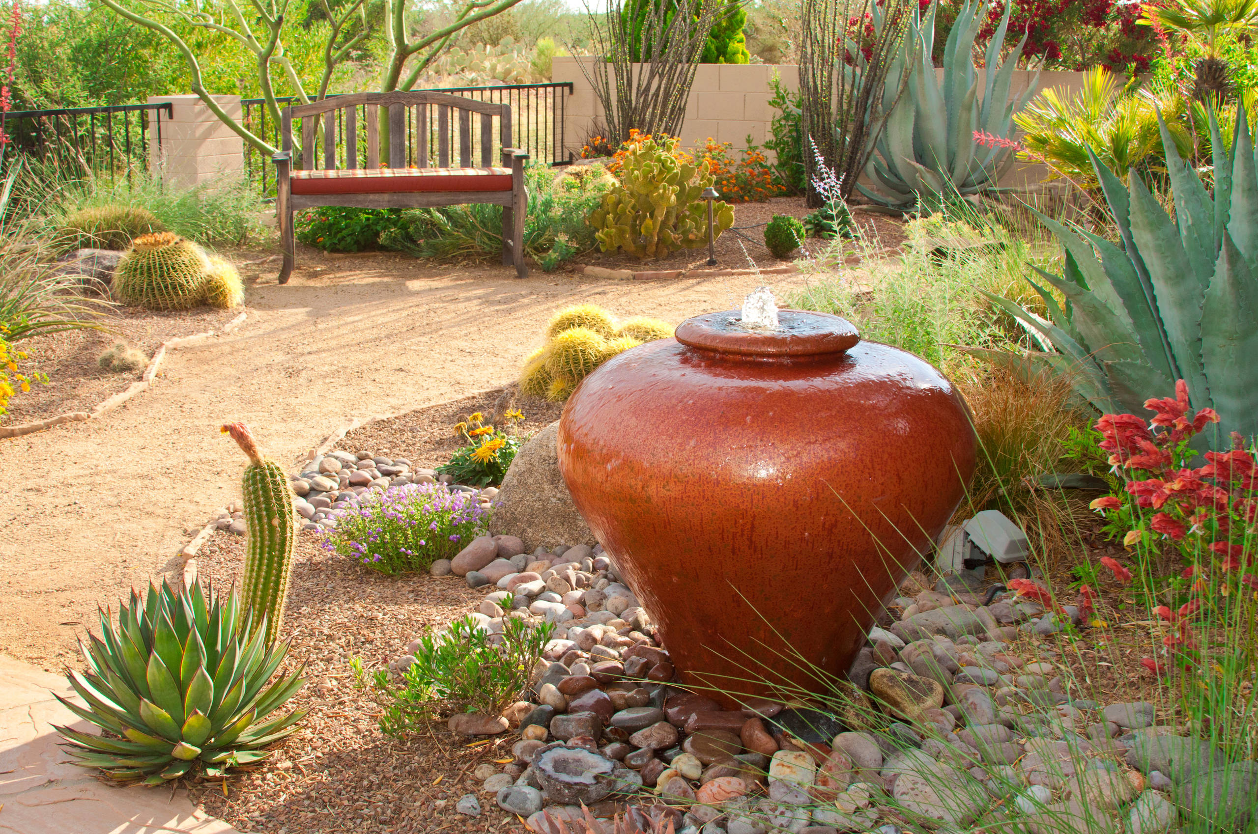 Southwestern Front Yard Courtyard Designs 75 Southwestern Courtyard