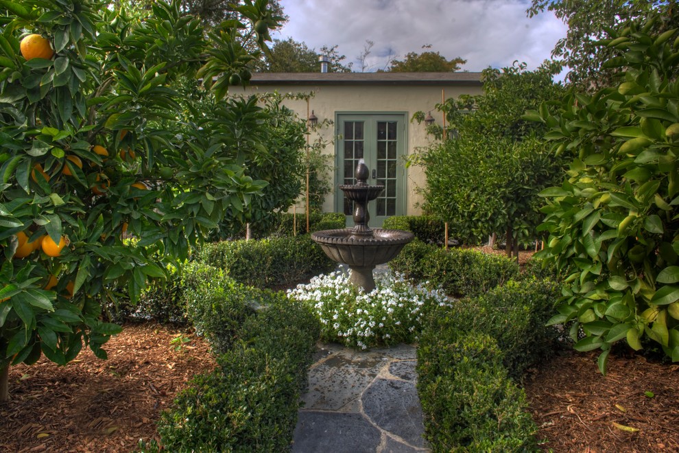 Spanish Fountain Traditional Landscape San Francisco By Terra Ferma Landscapes Houzz