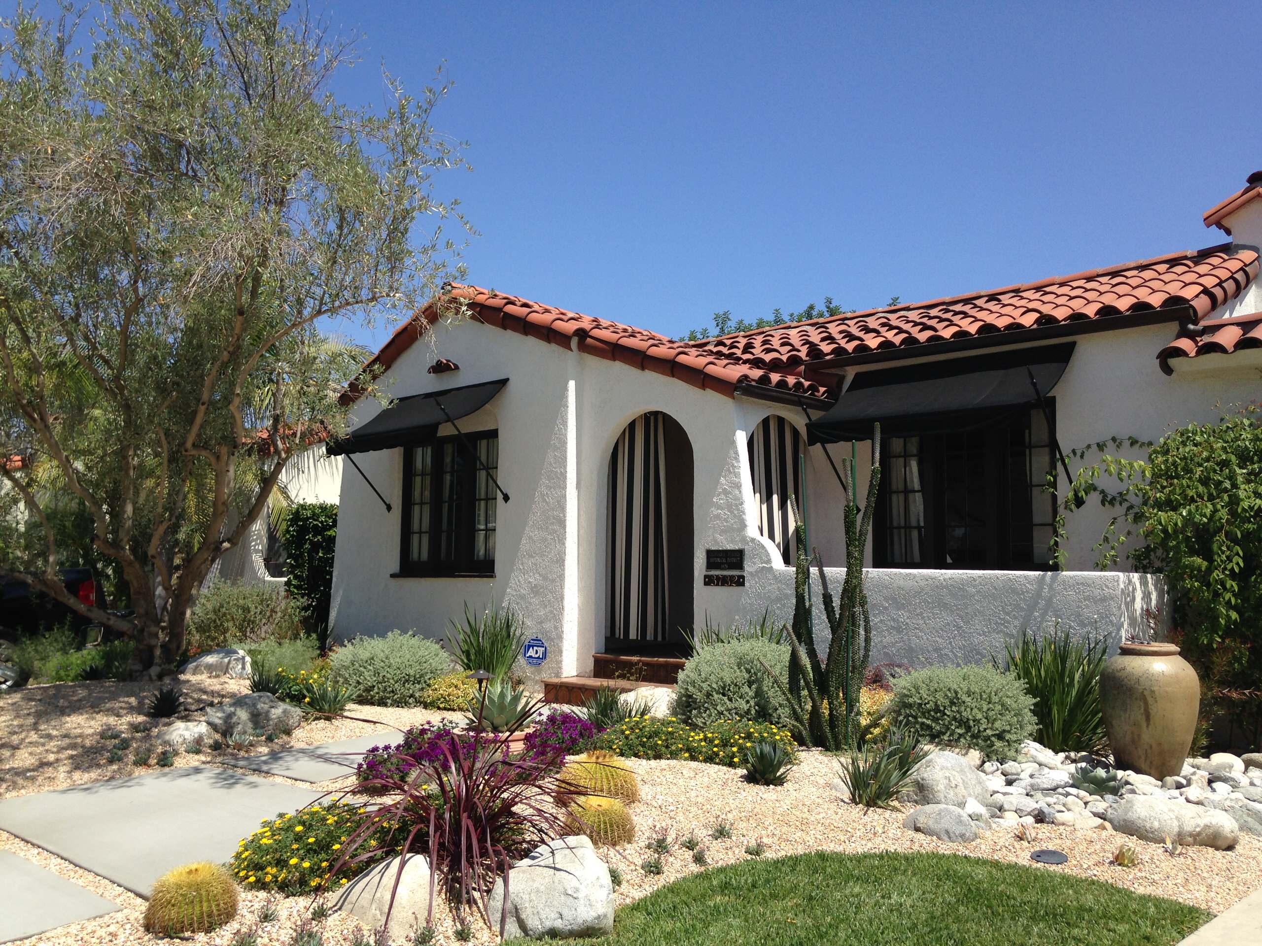 75 Blue Gravel Landscaping Ideas You'll Love - October, 2022 | Houzz