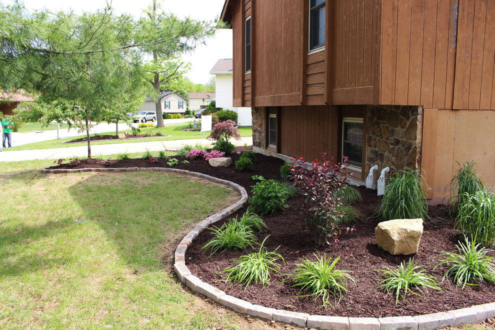 St. Louis' Most Frantic Landscape Transformation 2015 Traditional