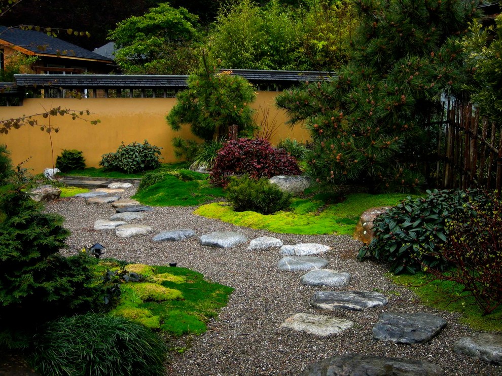 This is an example of an asian landscaping in San Francisco.