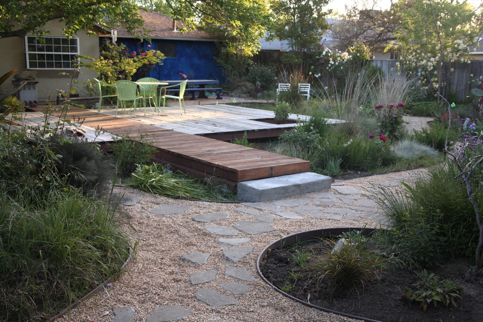 Moderner Garten in Sacramento