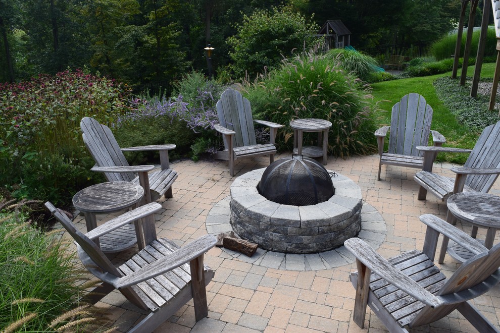 Techo Bloc Valencia Fire Pit. Pittstown, NJ Traditional Garden
