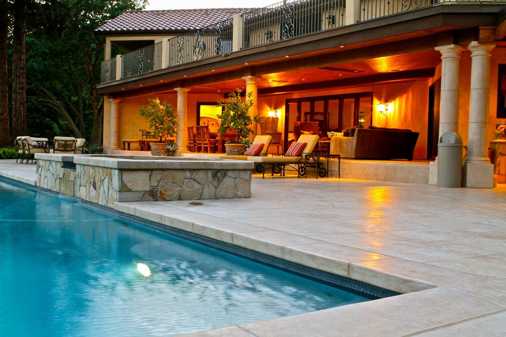 Inspiration for an expansive classic back partial sun garden for summer in San Francisco with natural stone paving.