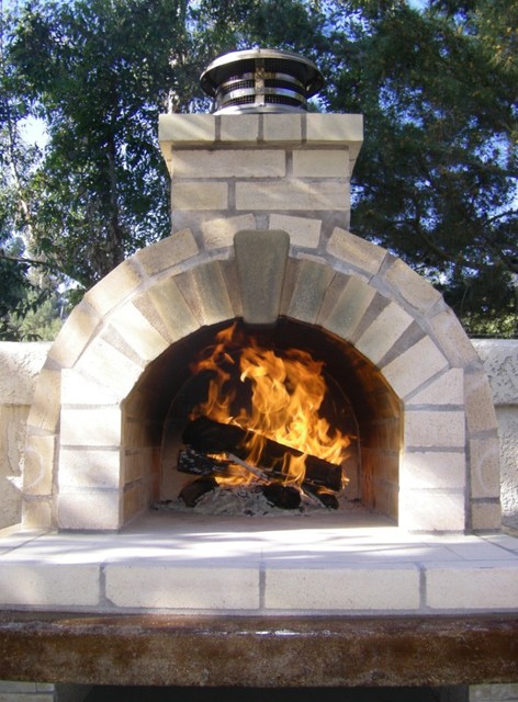 The Schlentz Family DIY Wood Fired Brick Pizza Oven by BrickWood Ovens -  Minimalistisch - Garten - San Diego - von BrickWood Ovens | Houzz
