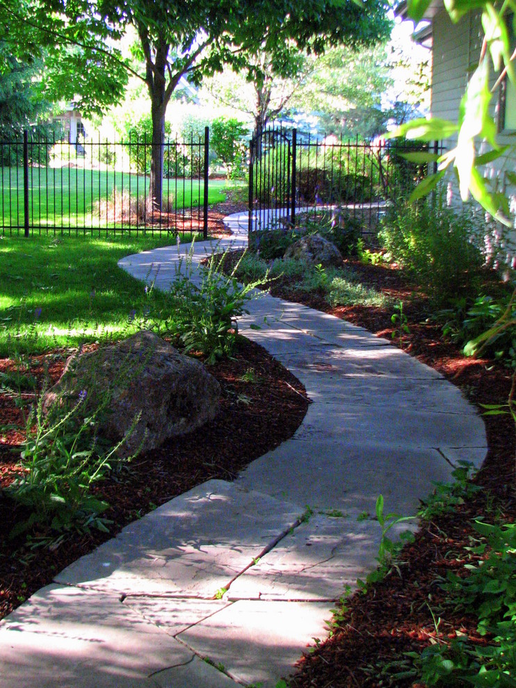 The Woods at Riverside Village Residence Traditional Landscape