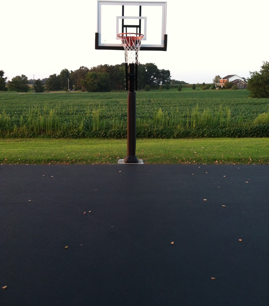 Photo of a large traditional full sun front yard outdoor sport court in Nashville.