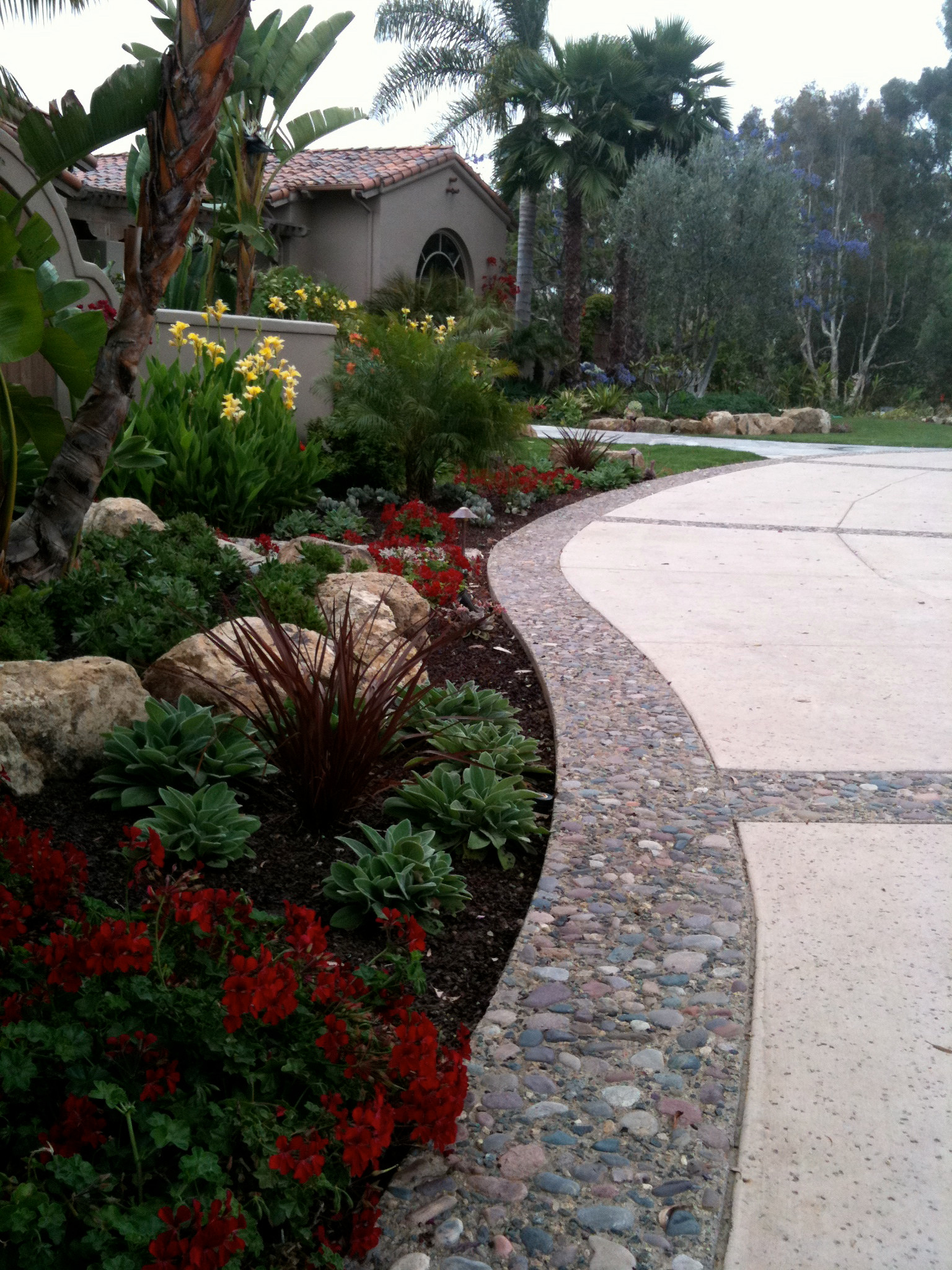 75 Beautiful Large Driveway Pictures Ideas July 2021 Houzz