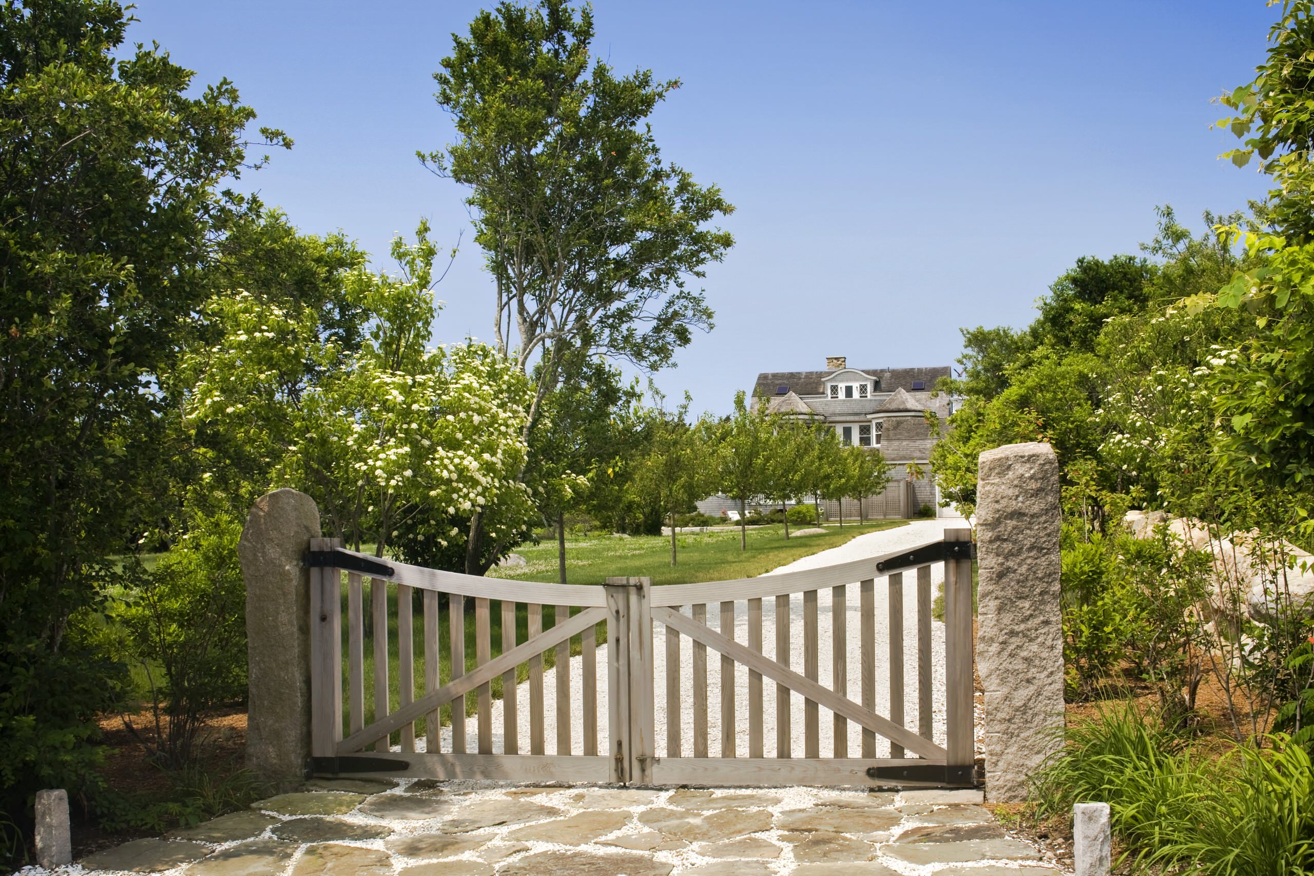 75 Blue Gravel Landscaping Ideas You'll Love - October, 2022 | Houzz