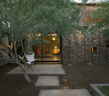 Design ideas for a contemporary landscaping in Phoenix.