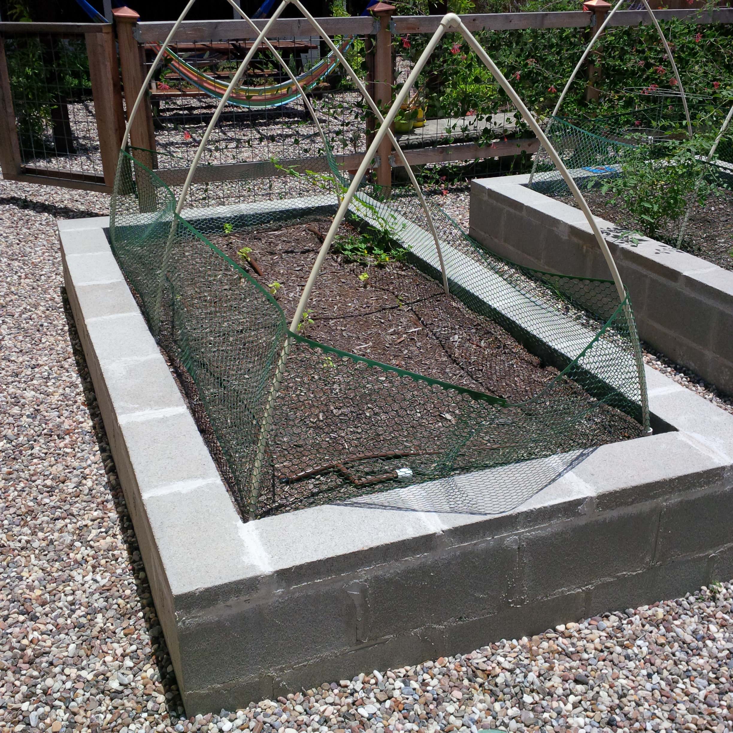 cinder block garden bed ideas