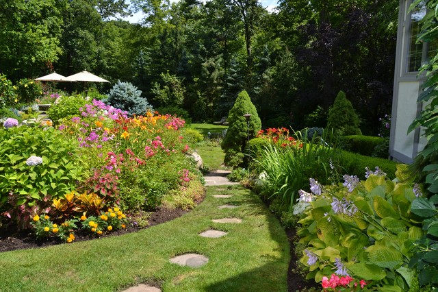 Vibrant Garden Backyard - Traditional - Garden - New York - by Scenic Landscaping  Houzz UK