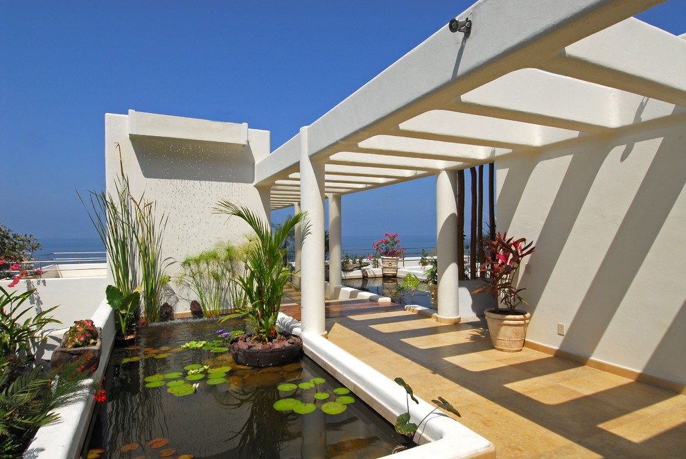Moderner Dachgarten mit Wasserspiel in Mexiko Stadt