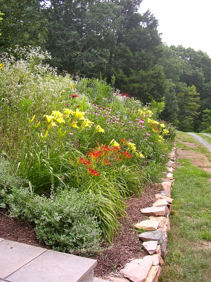 This is an example of a country garden in Richmond.