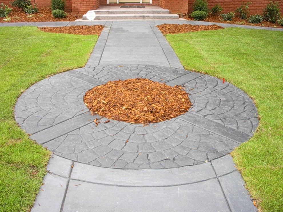 Design ideas for a front yard landscaping in Atlanta.