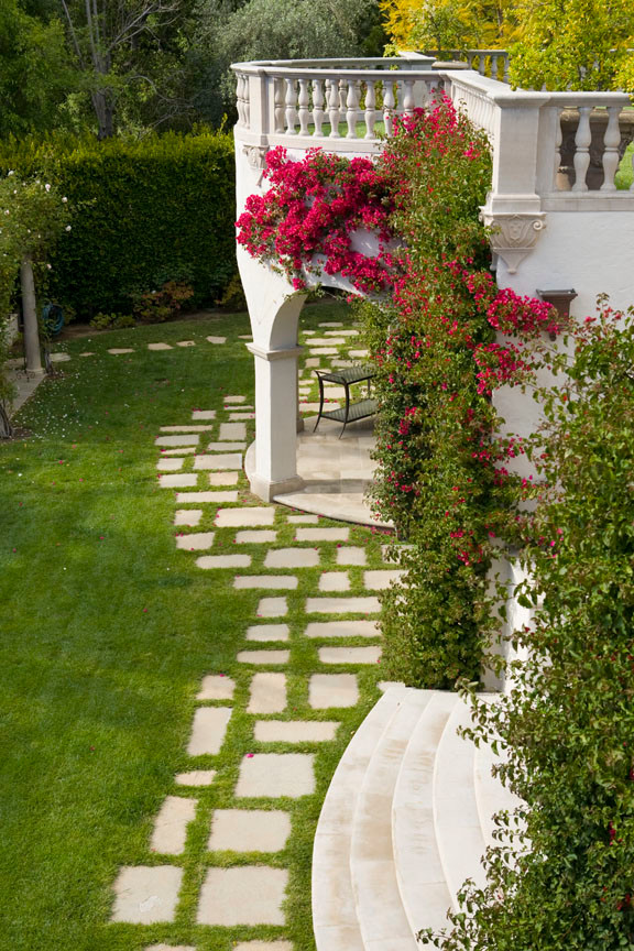 This is an example of a mediterranean landscaping in Los Angeles.