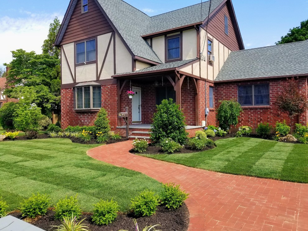 Wantagh front yard walkway,landscaping and Front entryway