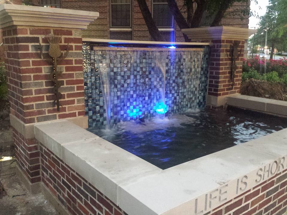 WATER FEATURE / FOUNTAIN KUMED Landscape Kansas City by Kansas