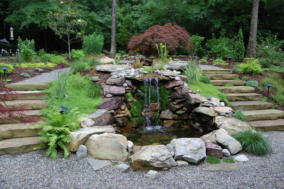 Exempel på en klassisk trädgård, med en fontän