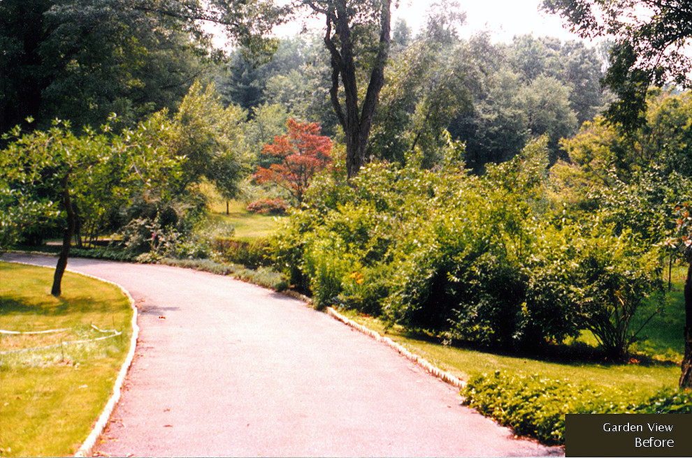 Photo of an expansive classic driveway full sun garden in New York.