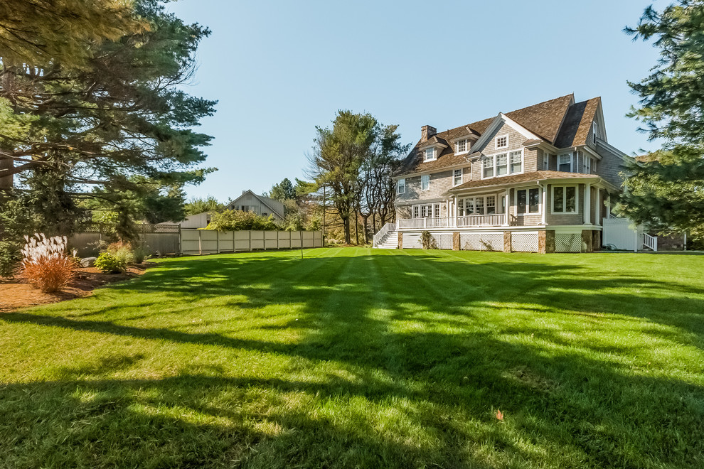 Westport Real Estate 5 Compo Beach Road, Westport, CT Beach Style