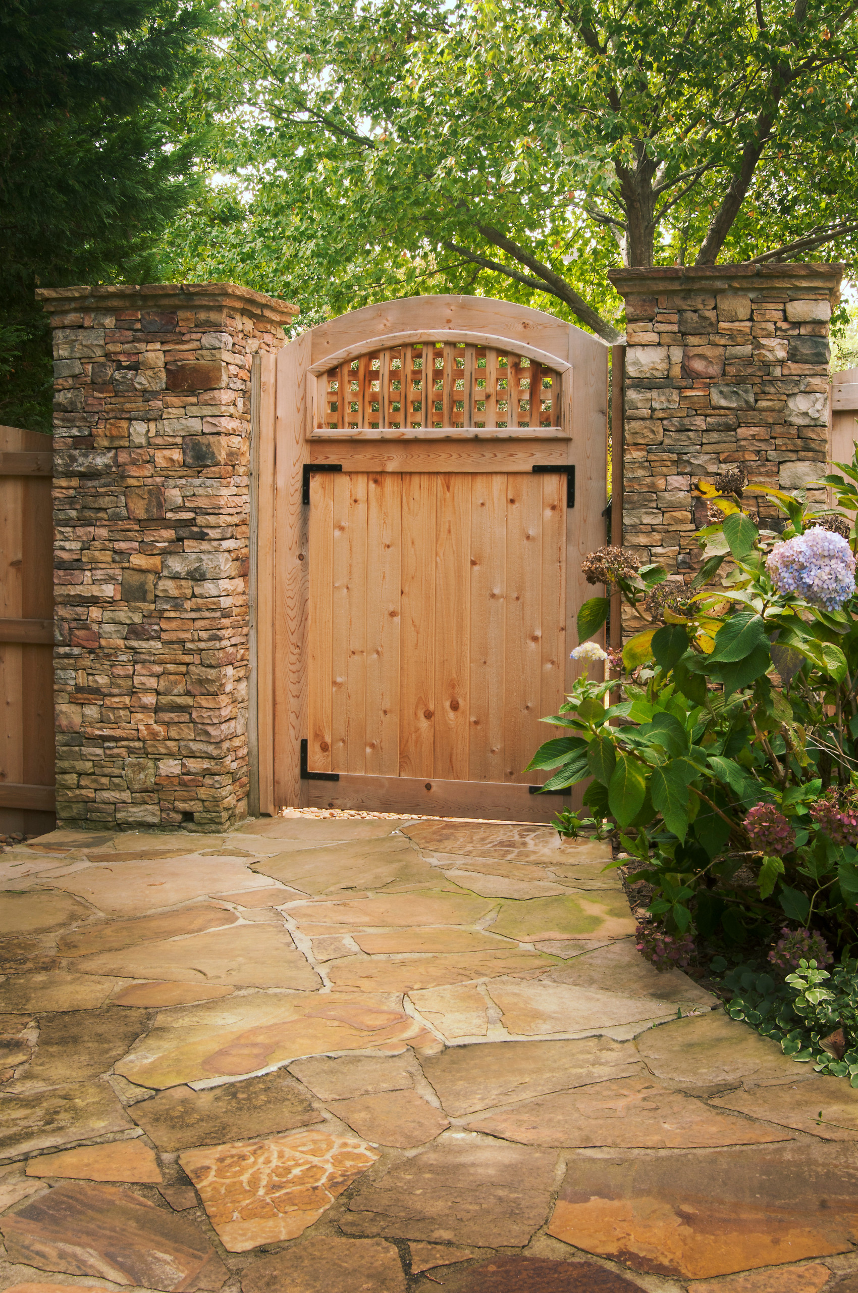 Arched Wood Gate - Photos & Ideas | Houzz