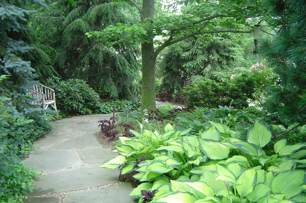 ニューヨークにあるトラディショナルスタイルのおしゃれな庭の写真