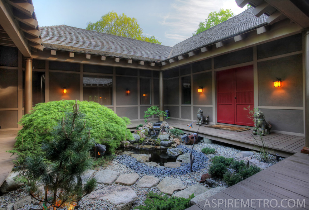 Inspiration for an asian landscaping in New York.