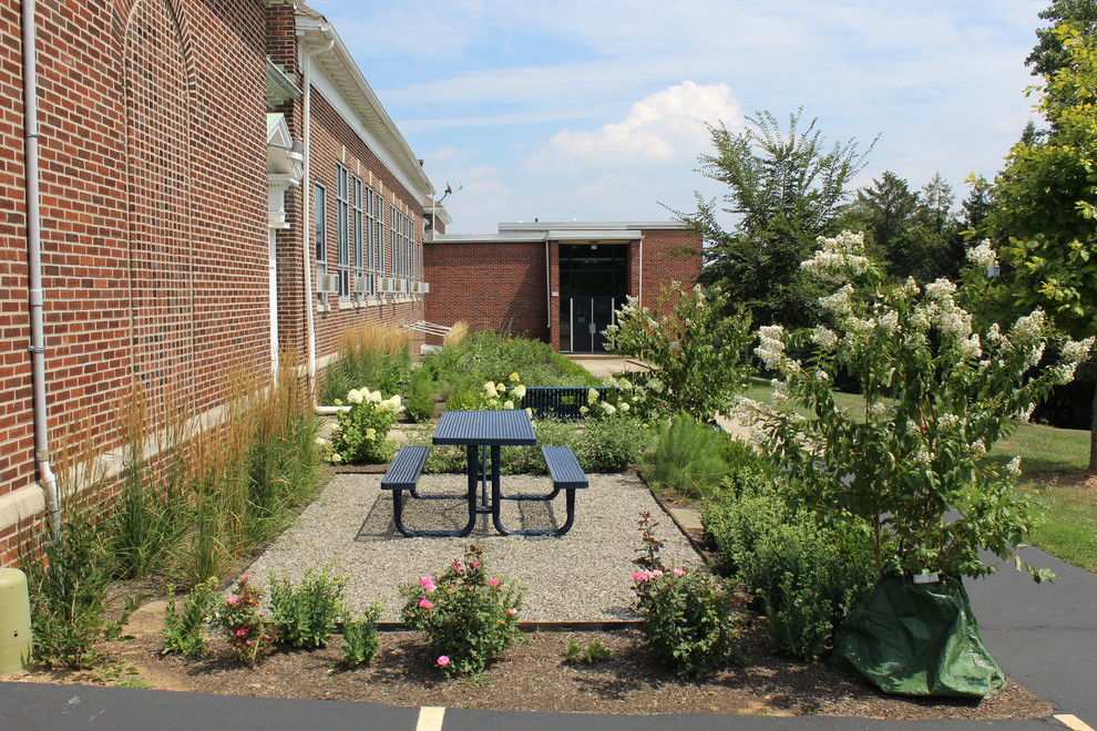 Woodlynde School Transitional Landscape Philadelphia by Garden
