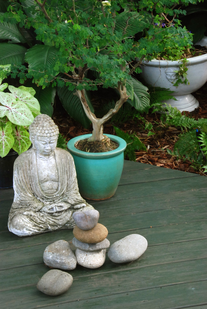 Ejemplo de jardín de estilo zen pequeño