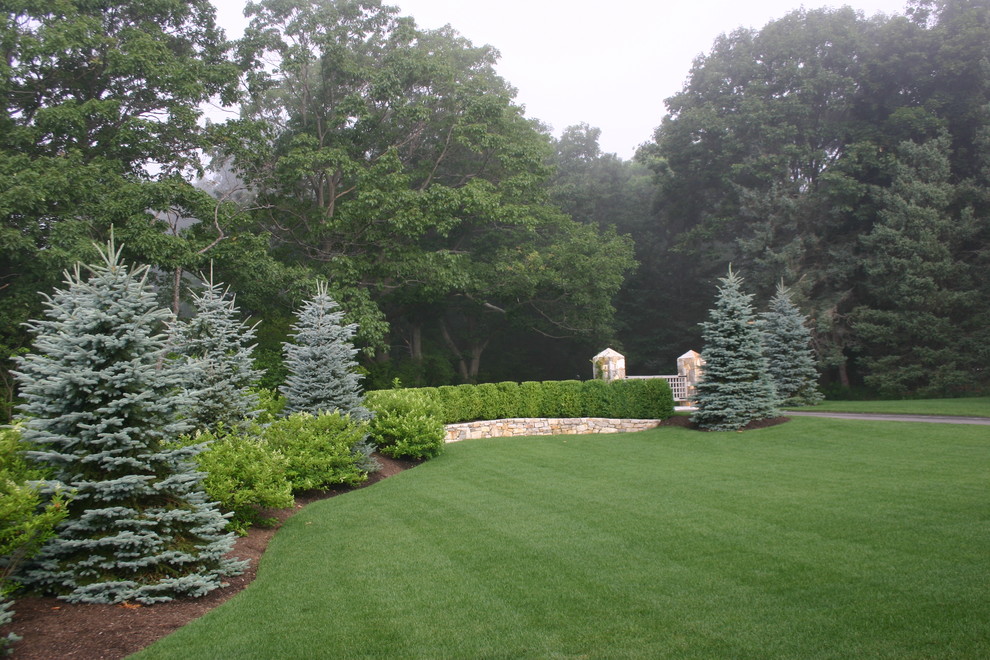 Photo of a traditional landscaping in Portland Maine.