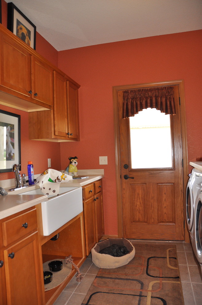 Photo of a classic utility room in Milwaukee.