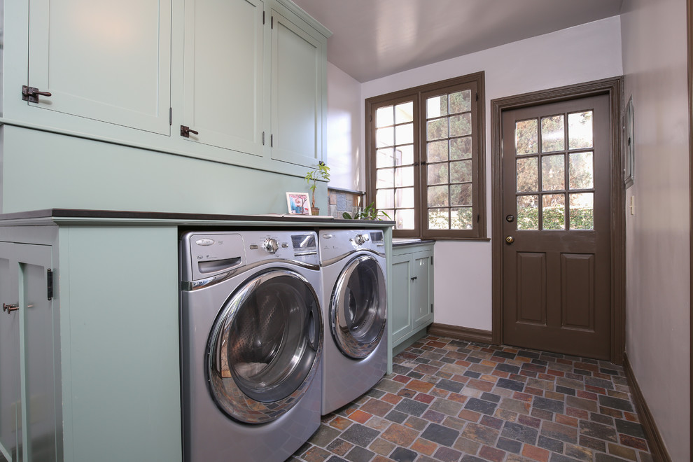 Photo of a classic utility room in Los Angeles.