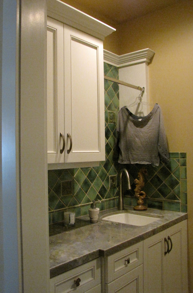 Inspiration for a classic utility room in Los Angeles.