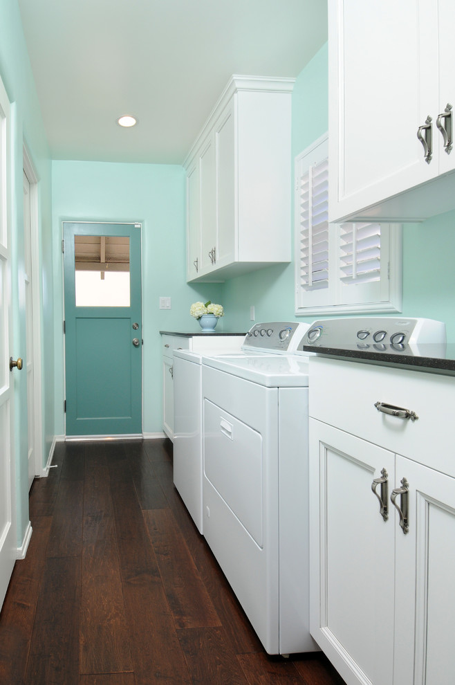 Design ideas for a traditional utility room in Los Angeles.