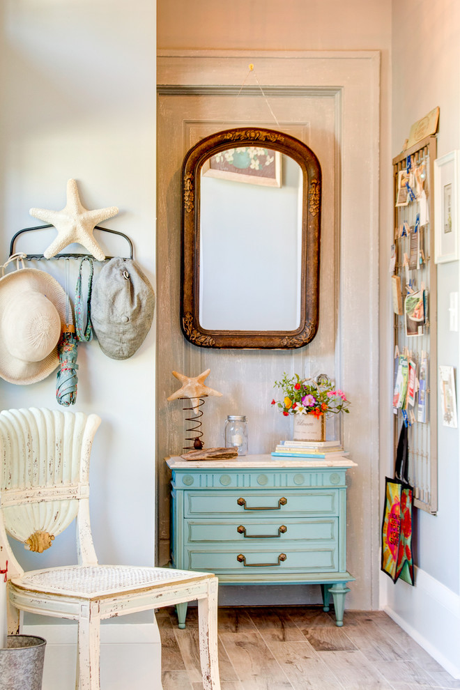 Photo of a coastal utility room in Jacksonville.