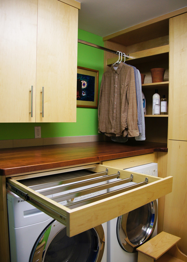 Photo of a modern utility room in Raleigh.