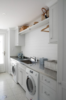 75 Laundry Room with Tile Countertops Ideas You'll Love - January, 2024