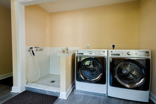 https://st.hzcdn.com/simgs/pictures/laundry-rooms/complete-addition-aberdeen-md-brothers-services-company-img~6f91e9410995f0e4_3-2701-1-79f1c5c.jpg