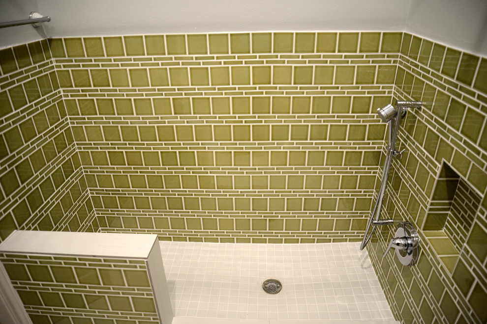ヒューストンにあるコンテンポラリースタイルのおしゃれな浴室の写真