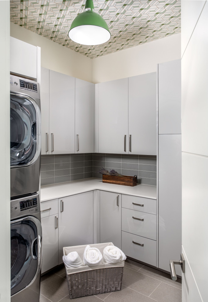 Inspiration for a contemporary laundry room remodel in Houston