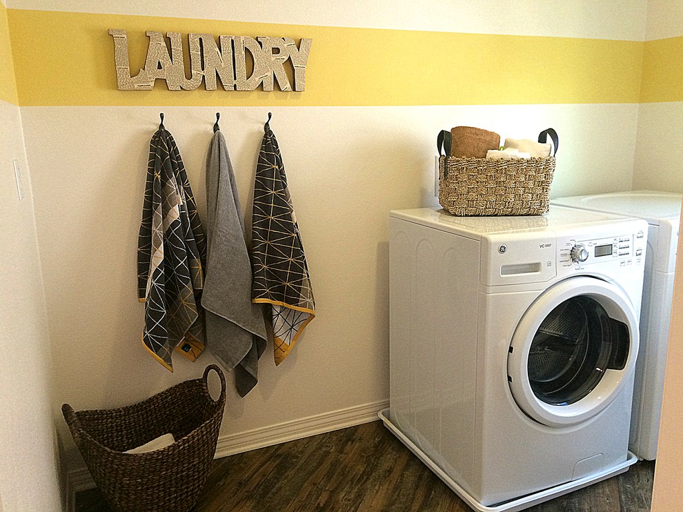 Example of a small dedicated laundry room design in Los Angeles