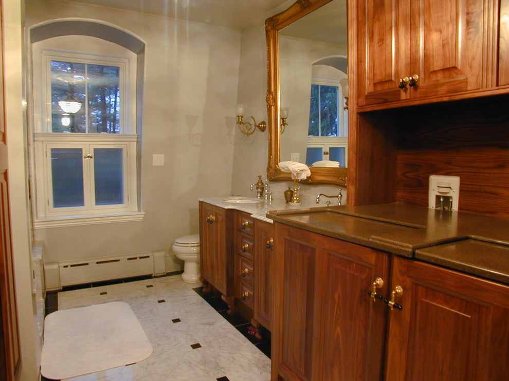 Design ideas for a traditional utility room in Boston.