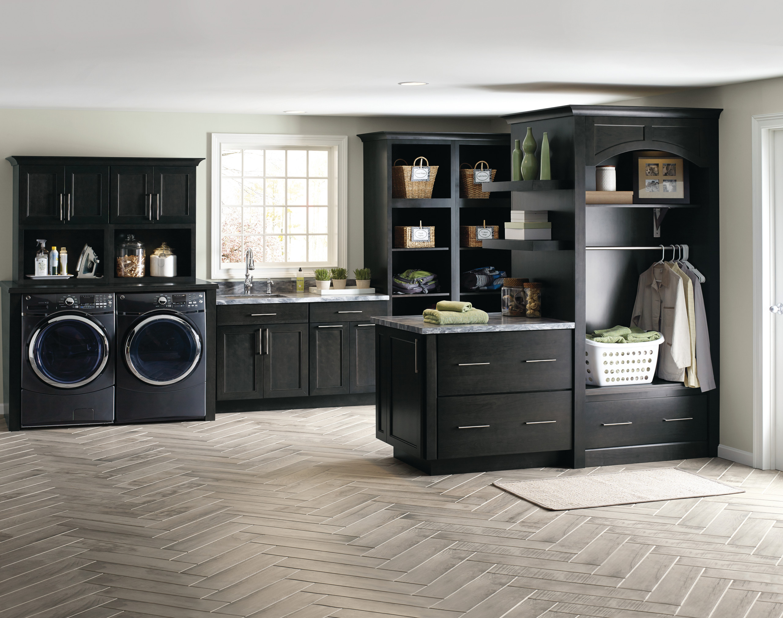 75 Laundry Room with Black Cabinets and Beige Walls Ideas You'll Love -  March, 2024 | Houzz