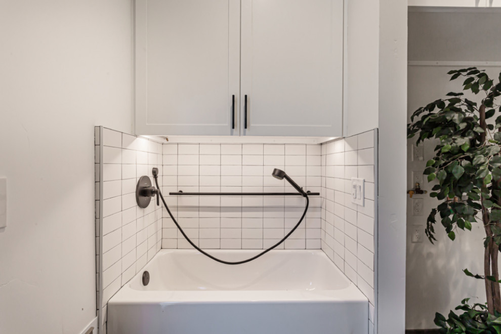Design ideas for a classic utility room in San Francisco.