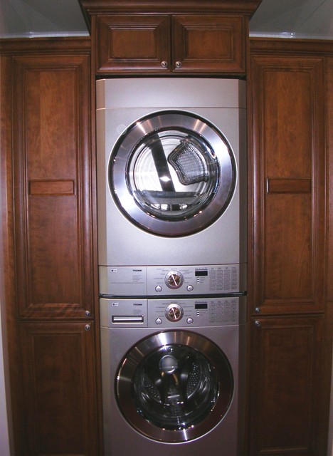 stackable washer and dryer with controls in the middle