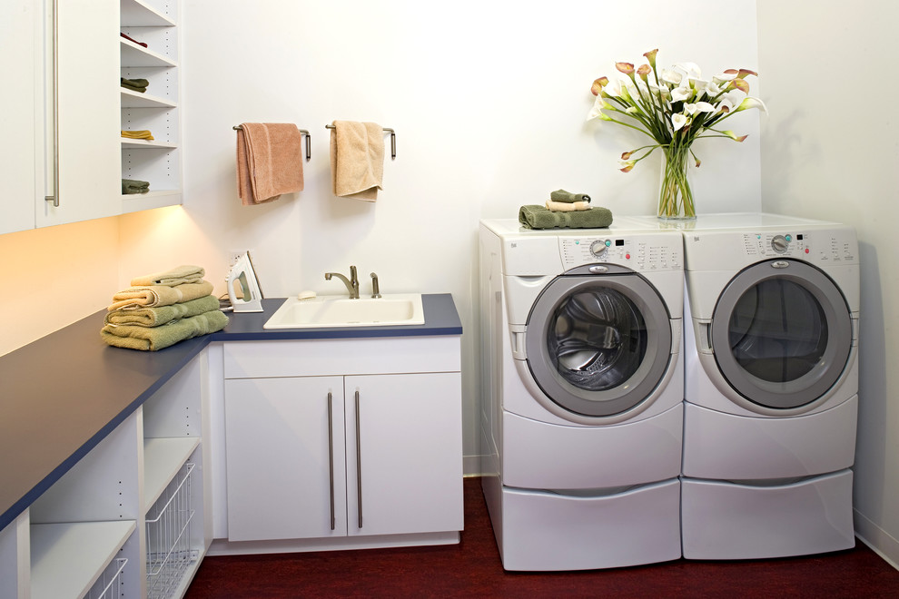 Trendy laundry room photo in Minneapolis