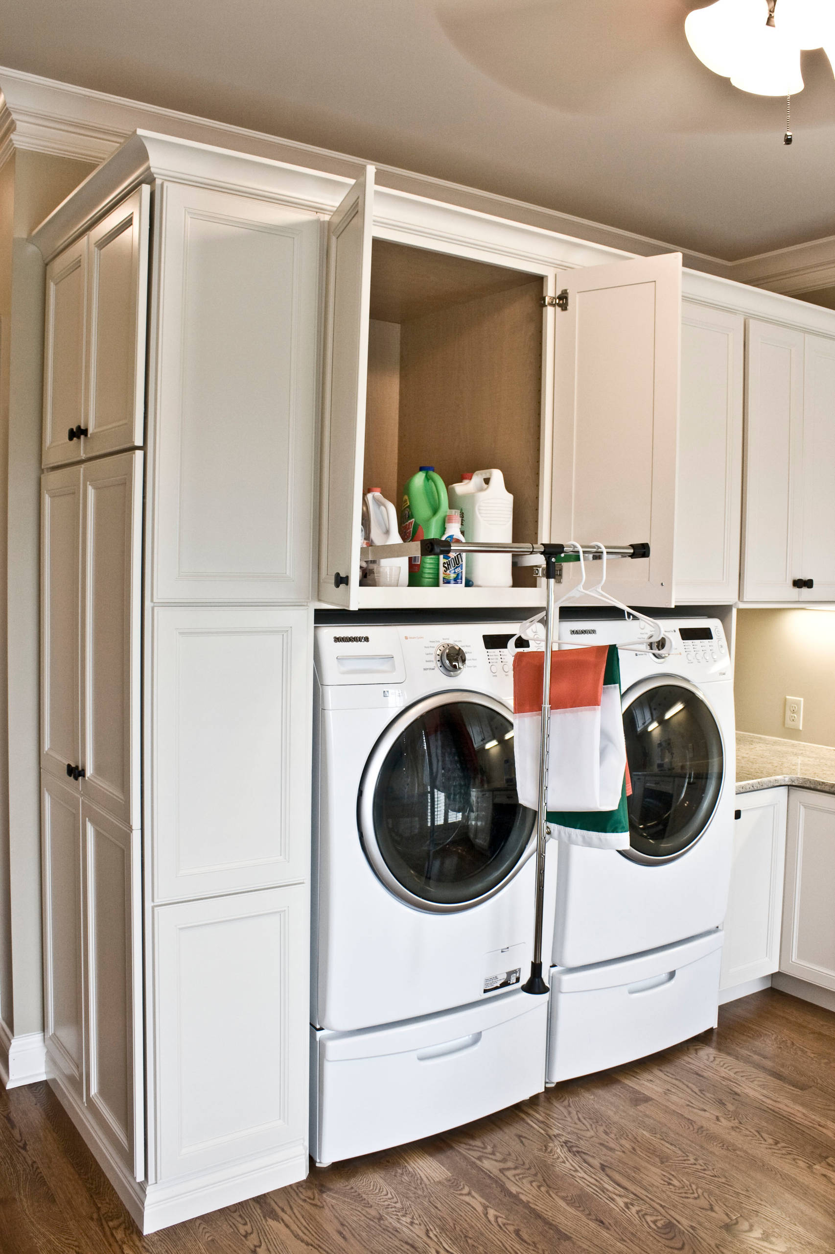 Pull Down Closet Rod Laundry Room Ideas Photos Houzz